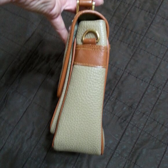 Vintage Dooney & Bourke Leather  Handbag Purse Messenger  Light Brown & Brown - Picture 7 of 16
